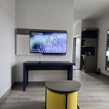 Comfort Inn & Suites Prince George - Fort Gregg ภายนอก รูปภาพ