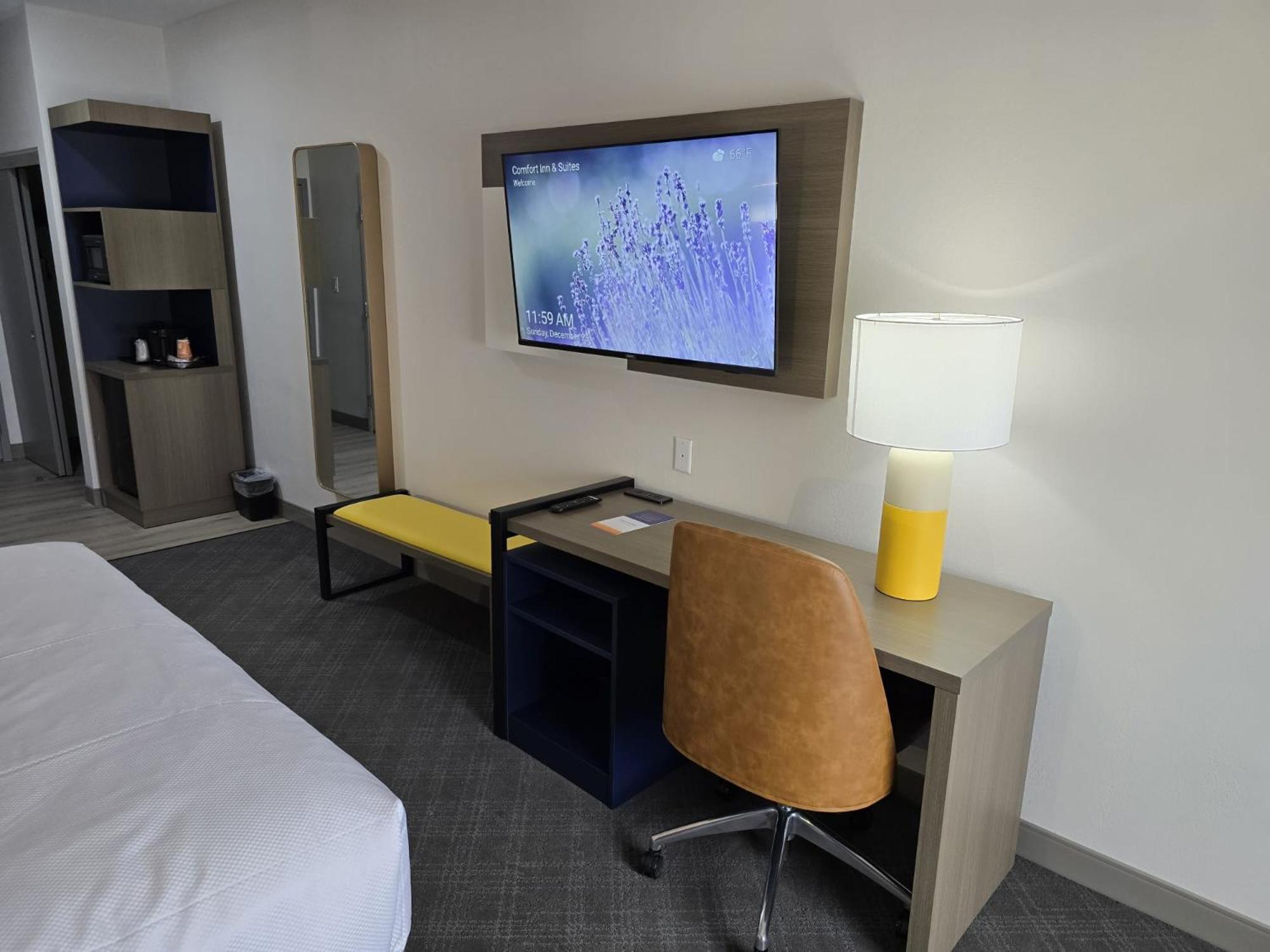 Comfort Inn & Suites Prince George - Fort Gregg ภายนอก รูปภาพ