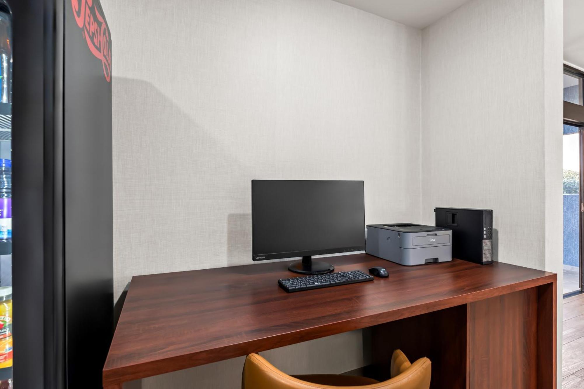 Comfort Inn & Suites Prince George - Fort Gregg ภายนอก รูปภาพ